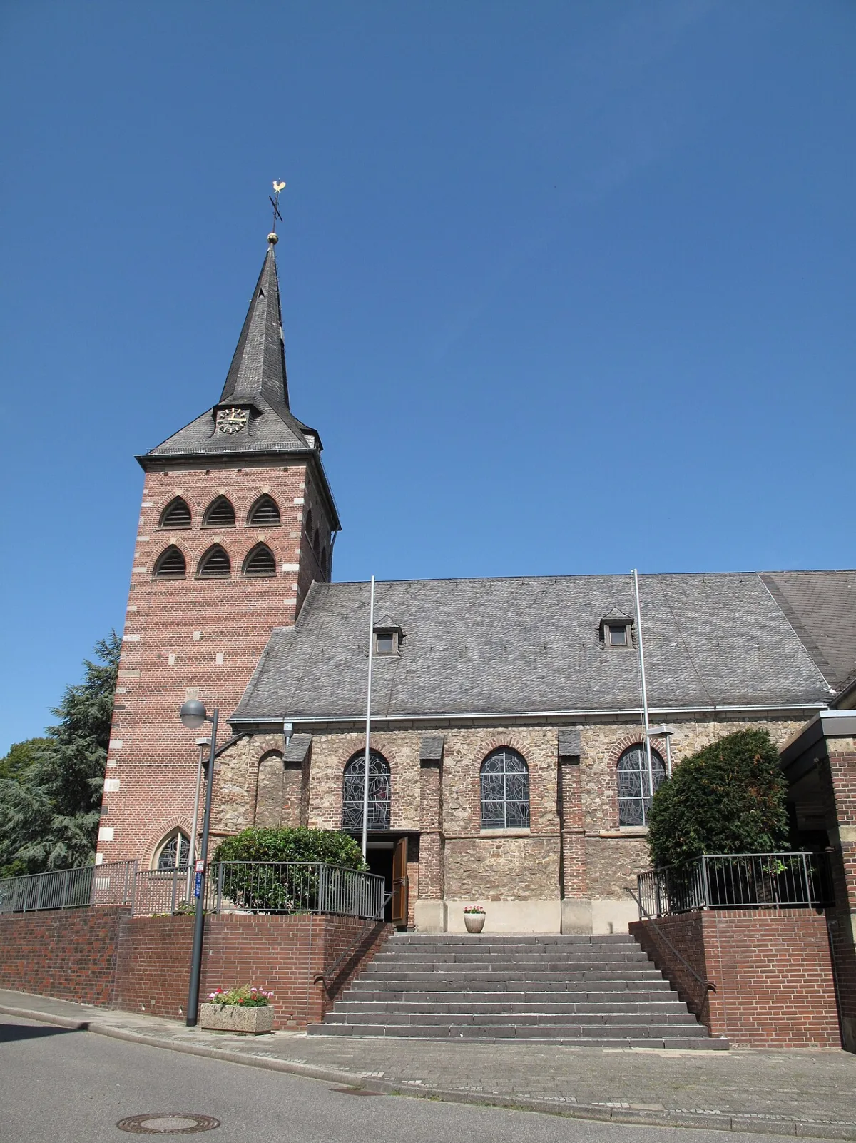 St. Adelgundis, Jülich