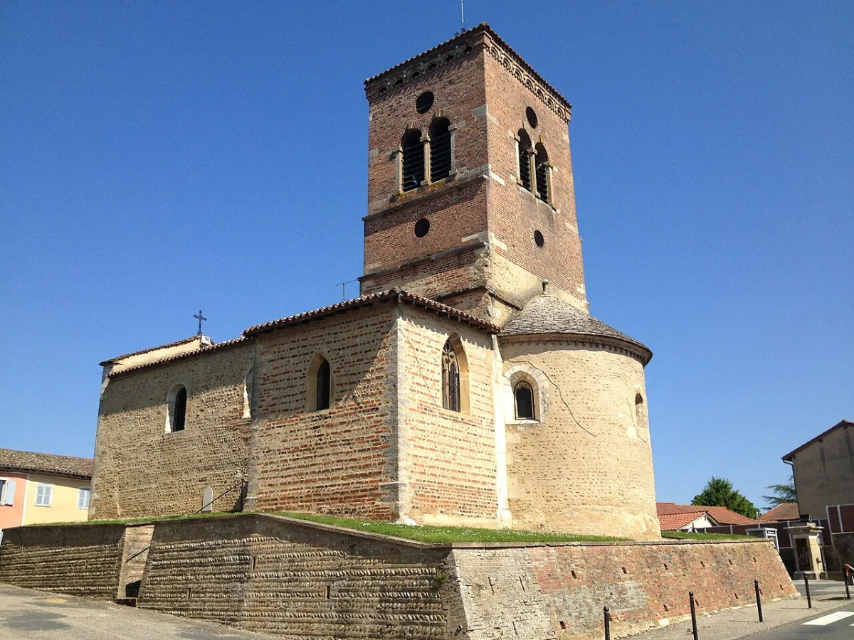 Saint Pierre, Monthieux