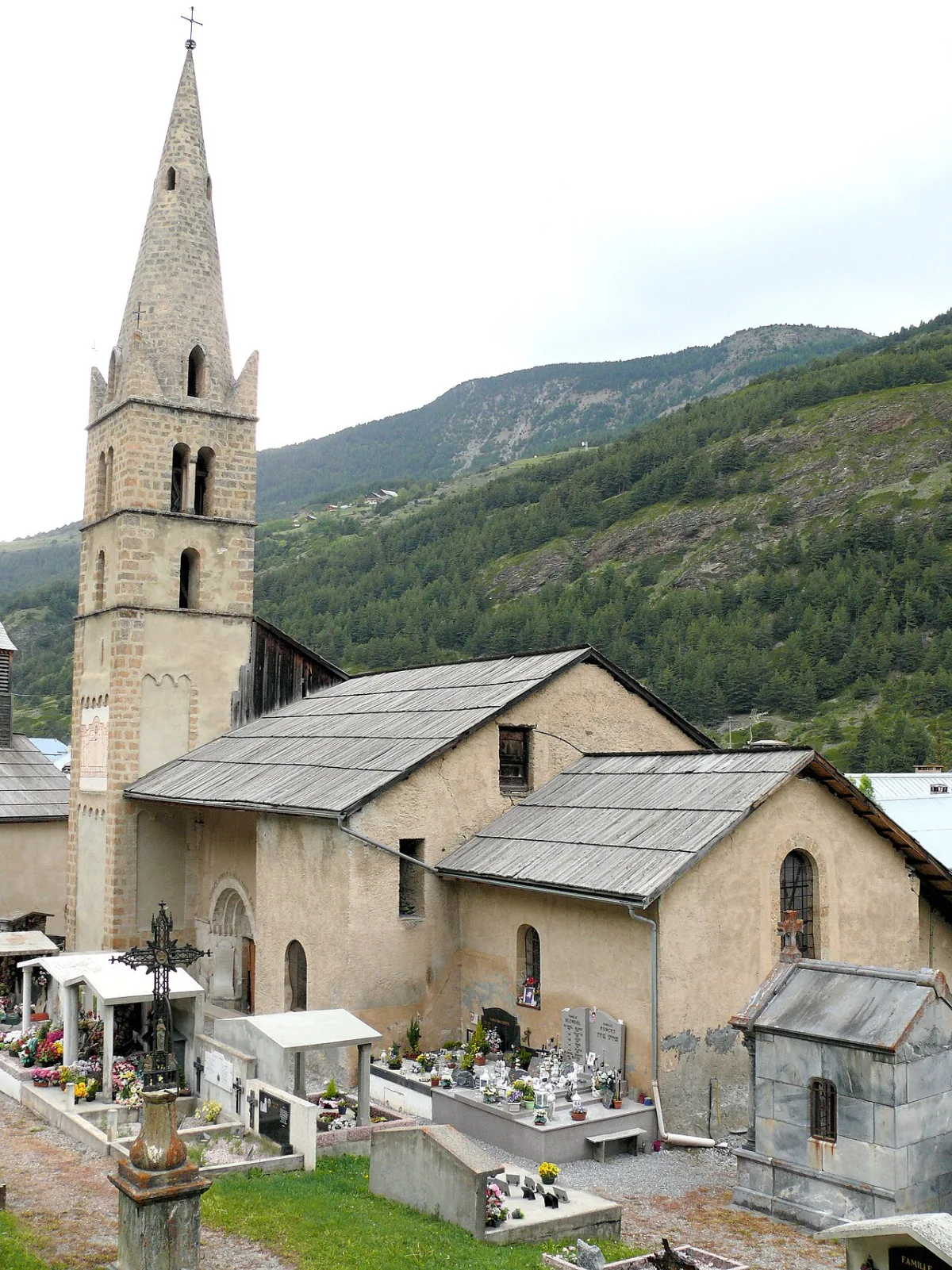 Église Saint-André (Eglise de Ville Vieille), Chateau Ville-Vieille
