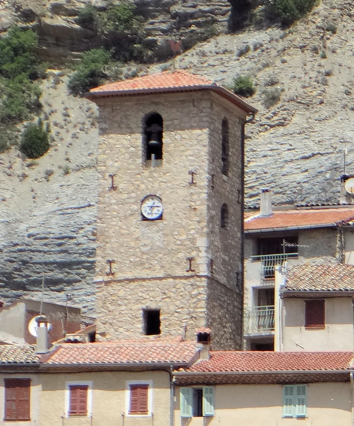 Église Saint-Jacques-Apôtre, Les Ferres