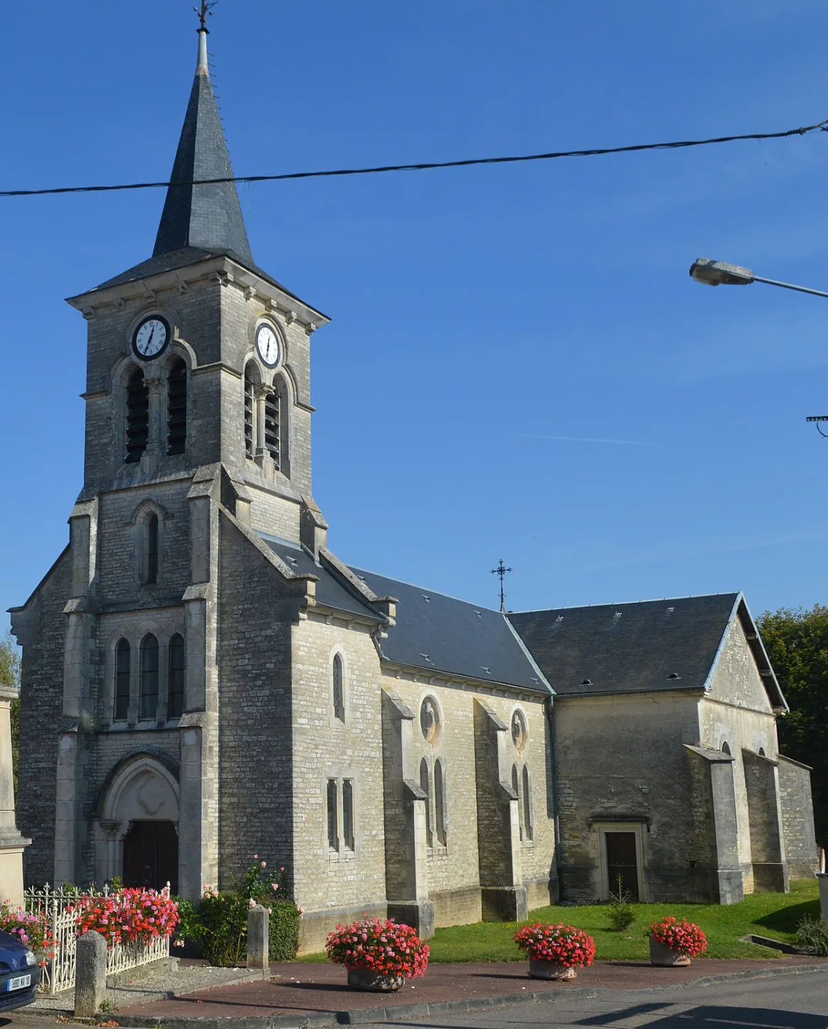 Saint Pierre aux Liens, Arrelles