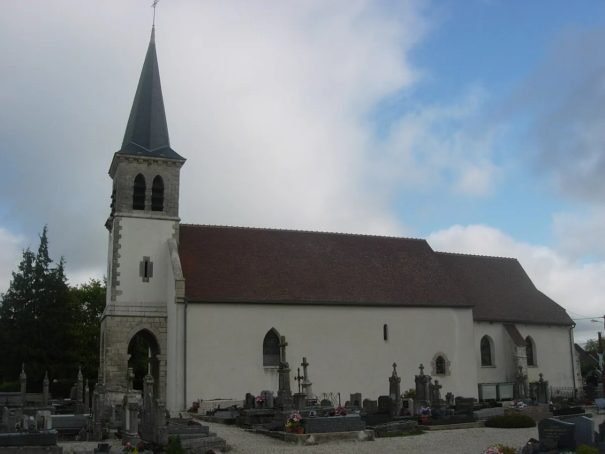 Saint Pierre aux Liens, Ossey Les Trois Maisons
