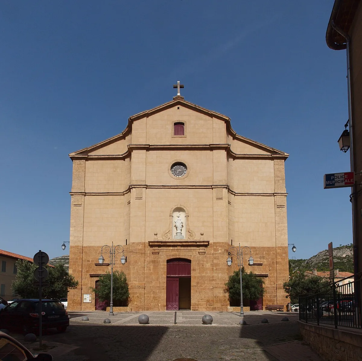 Église Roquevaire (Saint-Vincent), Roquevaire