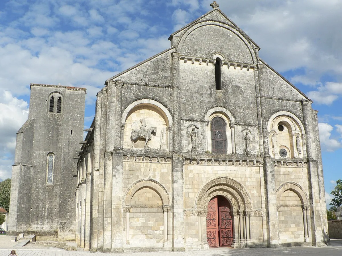 Châteauneuf-sur-Charente : Saint-Pierre, Chateauneuf-Sur-Charente