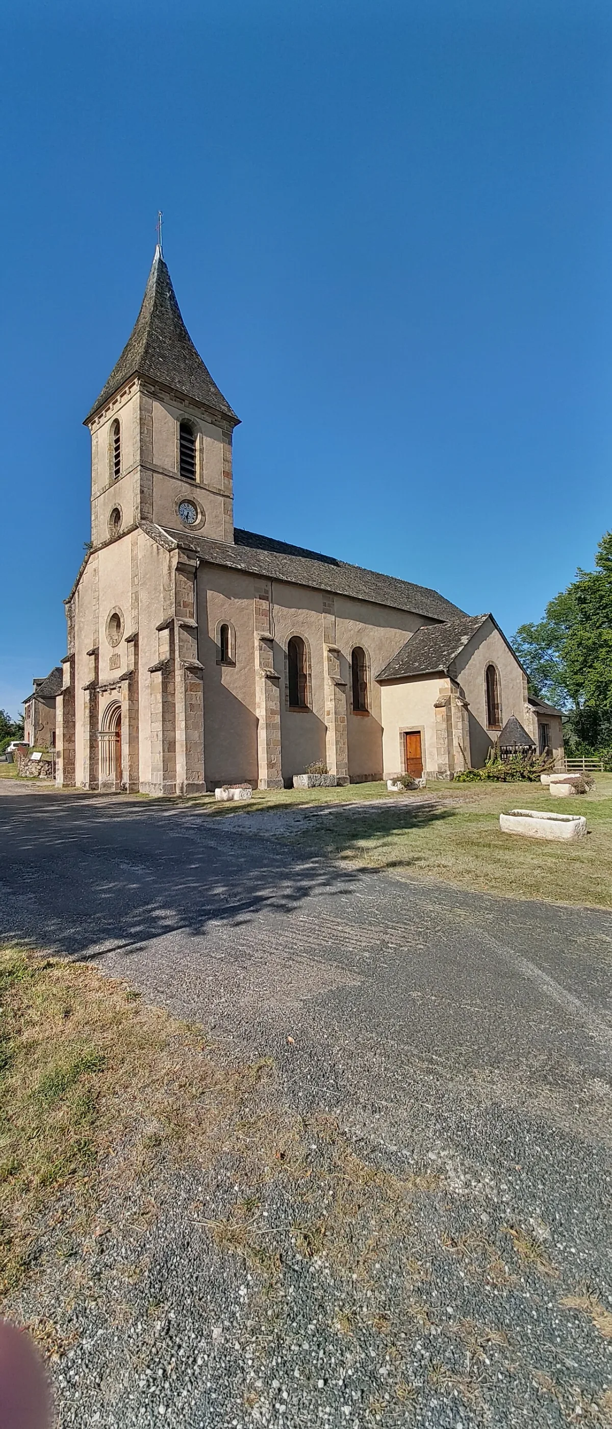 Église Saint-Pierre (Lostanges), Lostanges