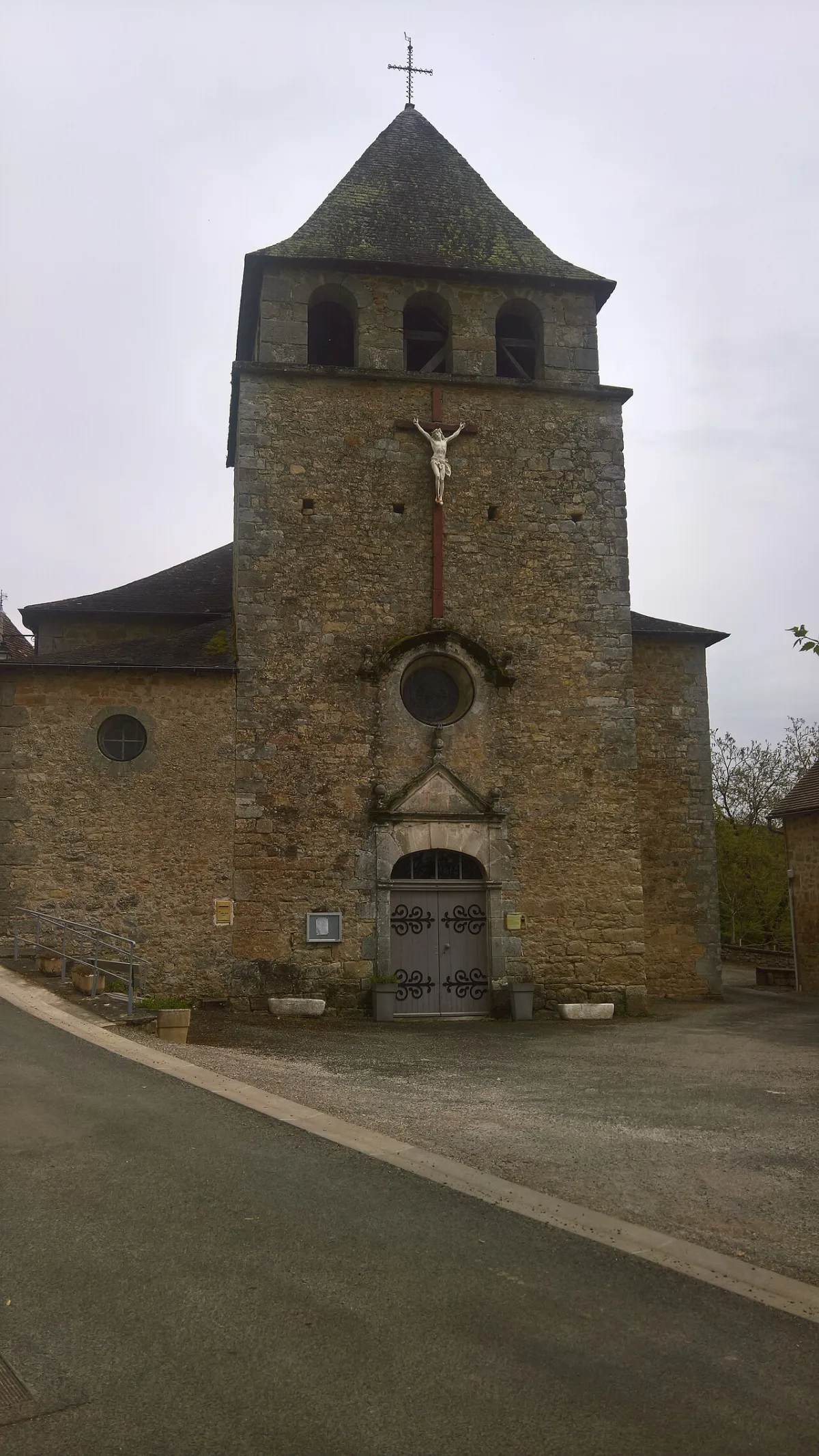 Église Saint-Saturnin (Végennes), Vegennes