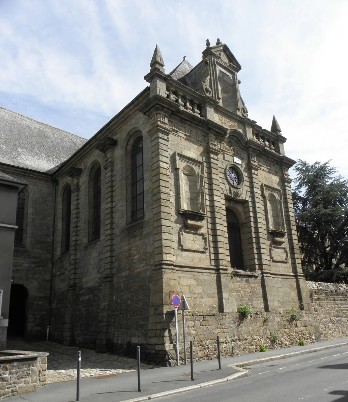 Basilique Notre Dame de Bon Secours (Guingamp), Guingamp