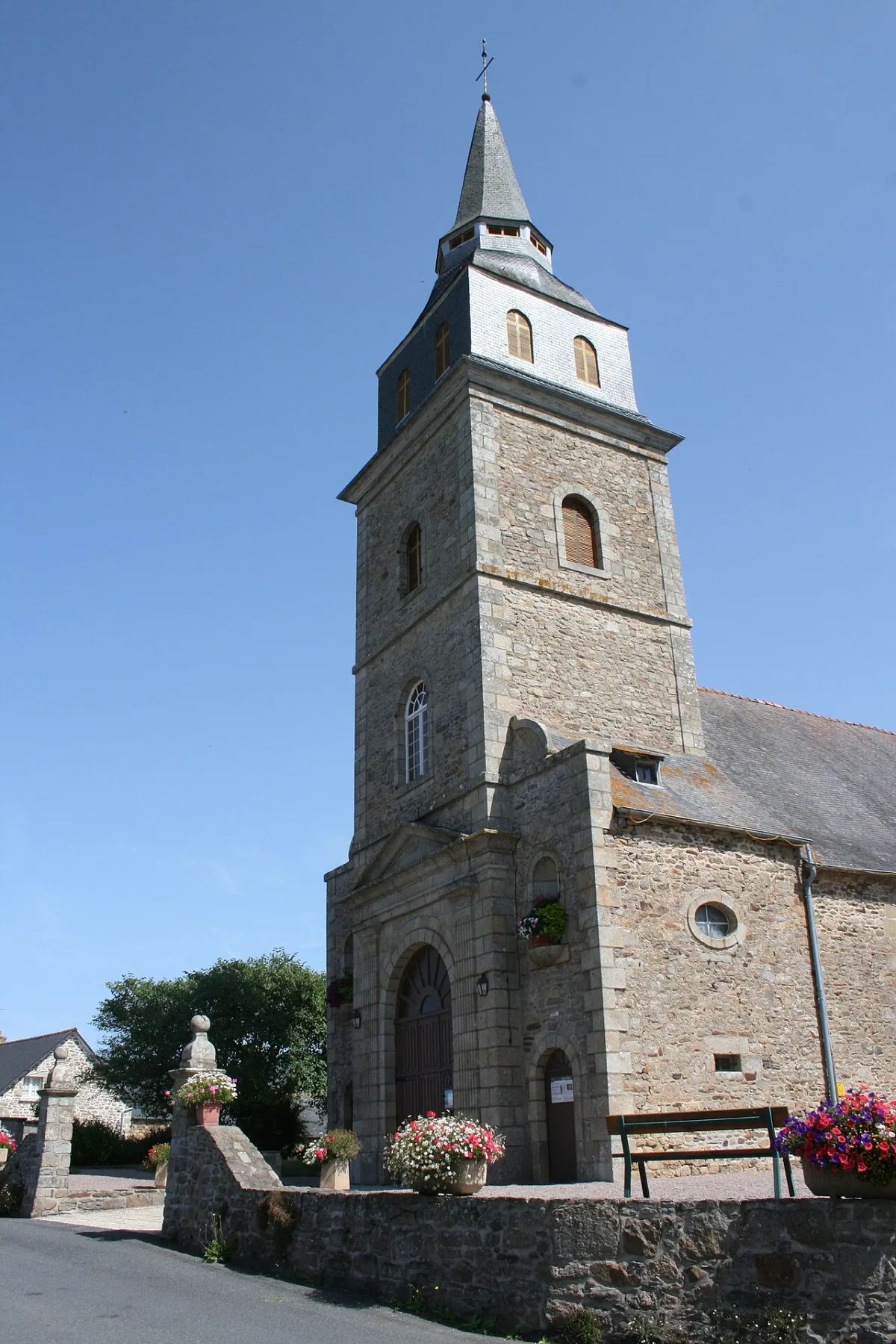 Église Saint-Pierre et Saint-Paul, Saint-Pôtan