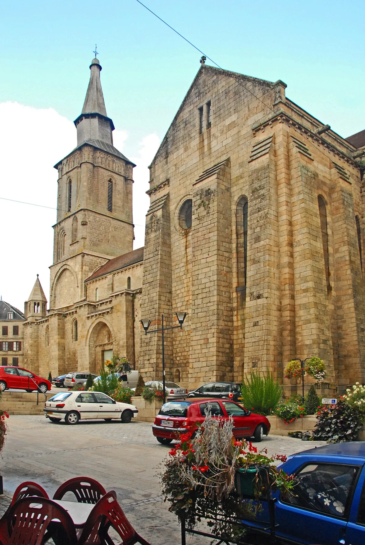 Église à La Souterraine, La Souterraine