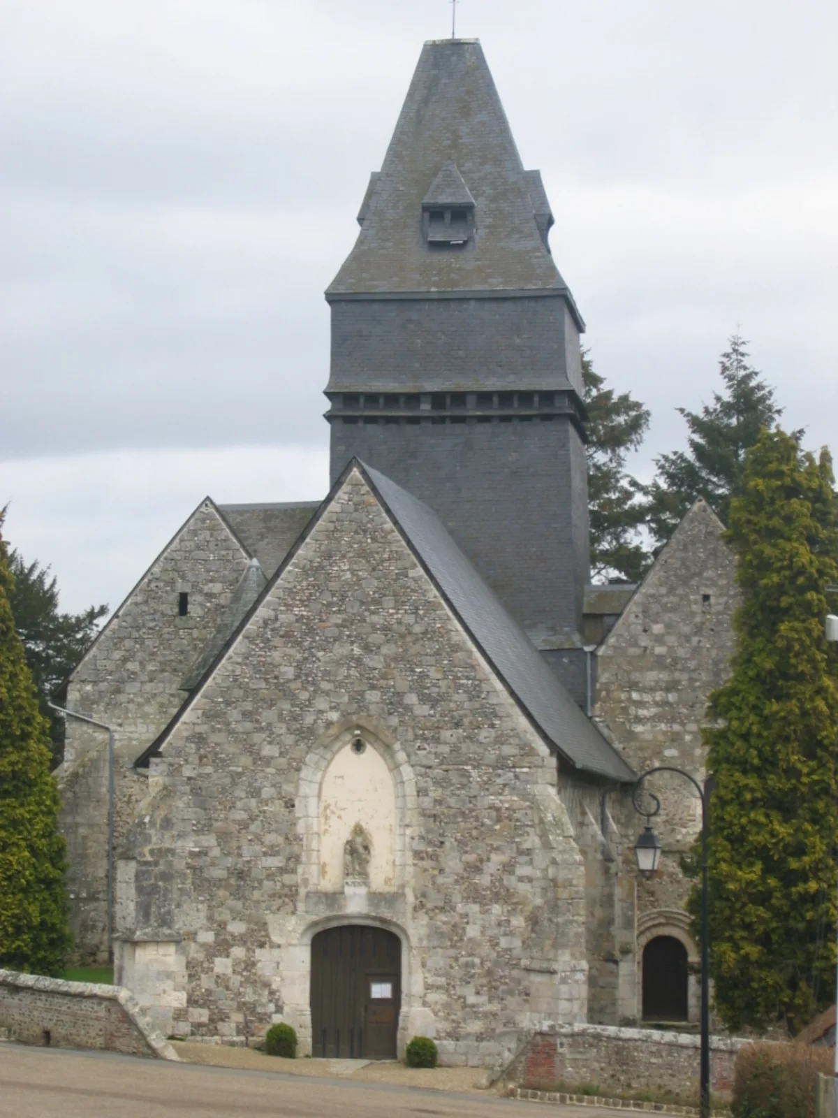 Saint Denis, Lyons La Foret