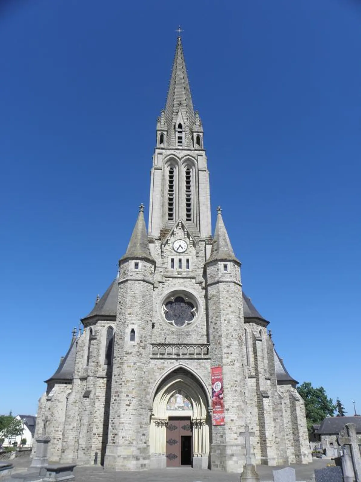 Église Saint Pierre et Saint Paul, Etrelles