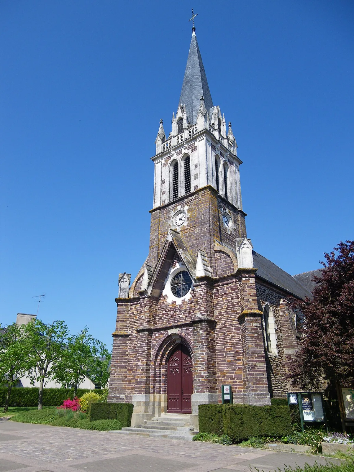 Église Saint Pierre et Saint Paul, Le Rheu