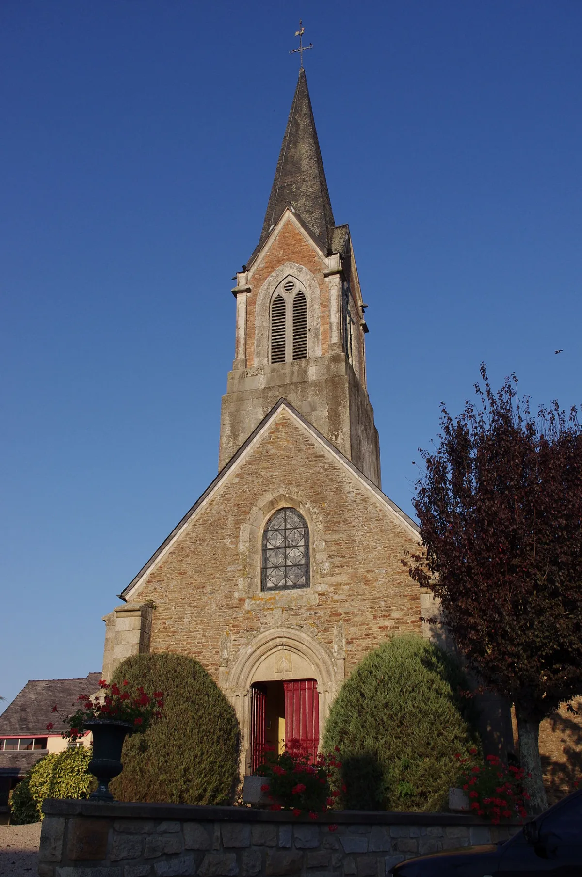 Église Saint Uniac, Saint Uniac