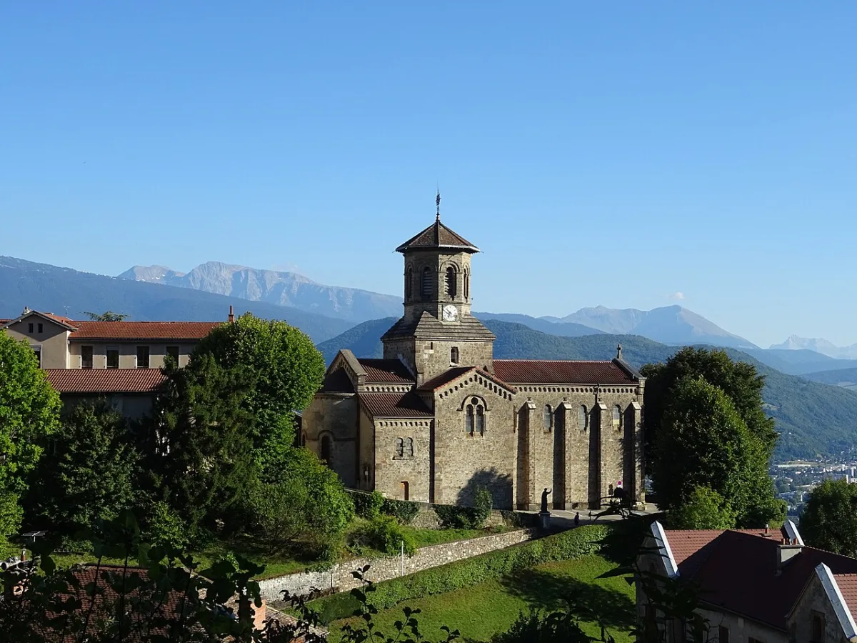 Saint Pierre et Saint Paul (Corenc village), Corenc