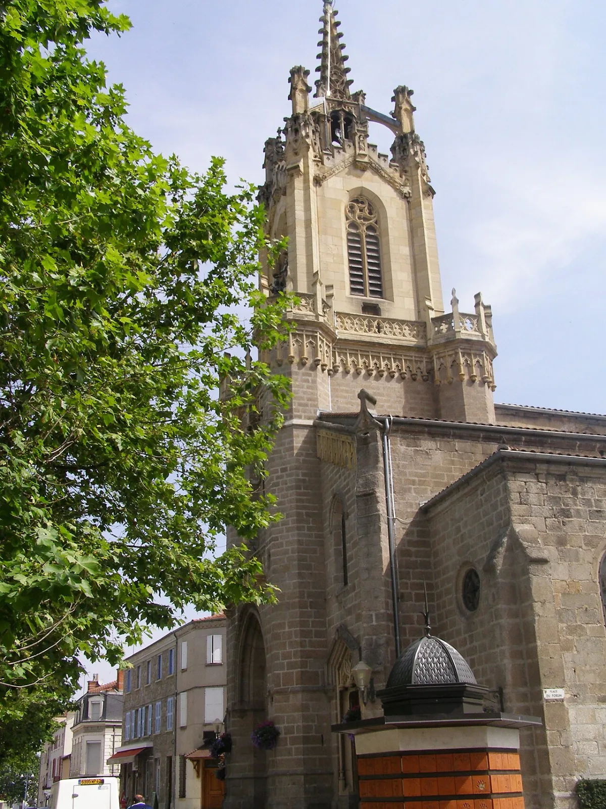 Feurs (chapelle maison paroissiale), Feurs