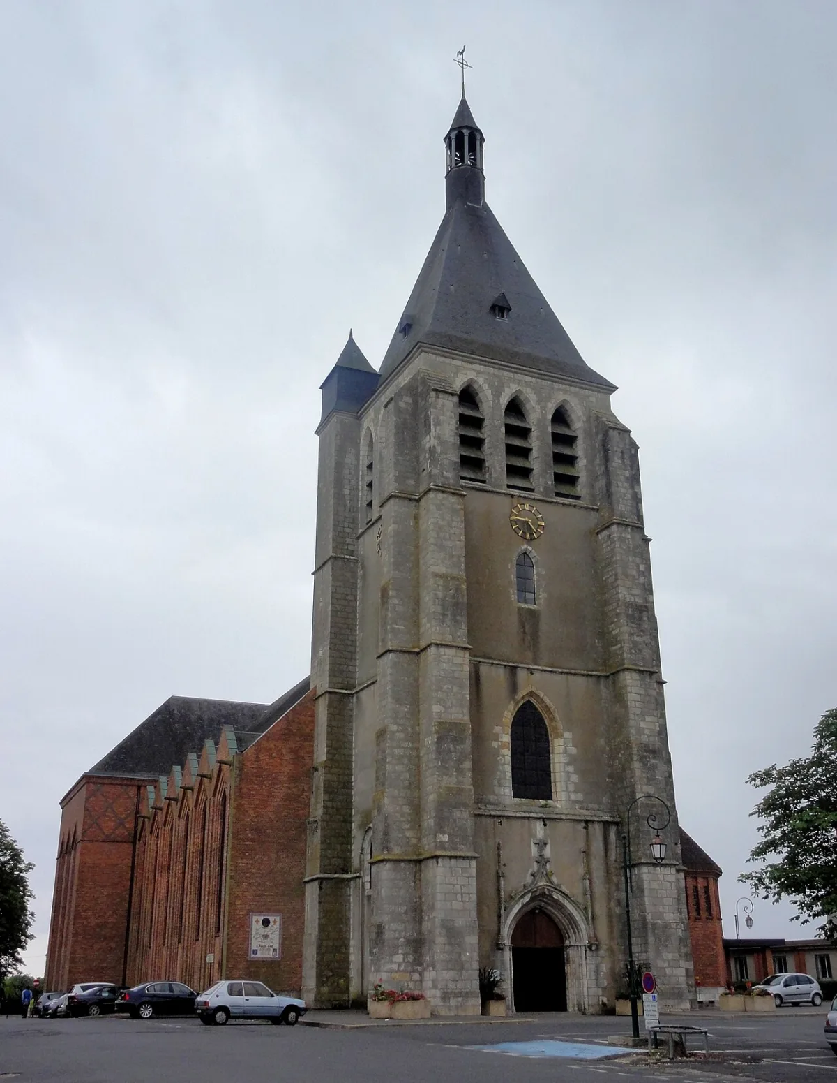 Église Sainte Jeanne d'Arc, Gien