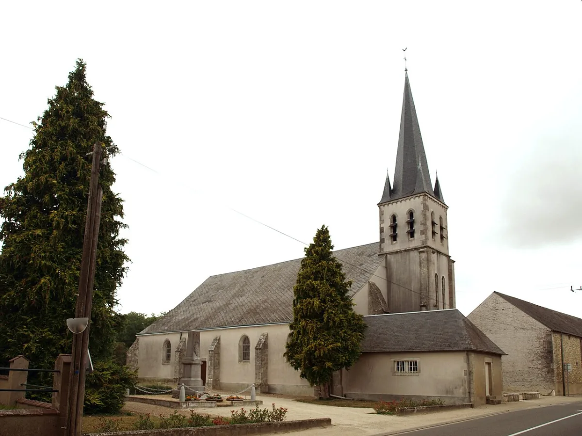 Saint Pierre (SAINT PERAVY LA COLOMBE), Saint Peravy La Colombe