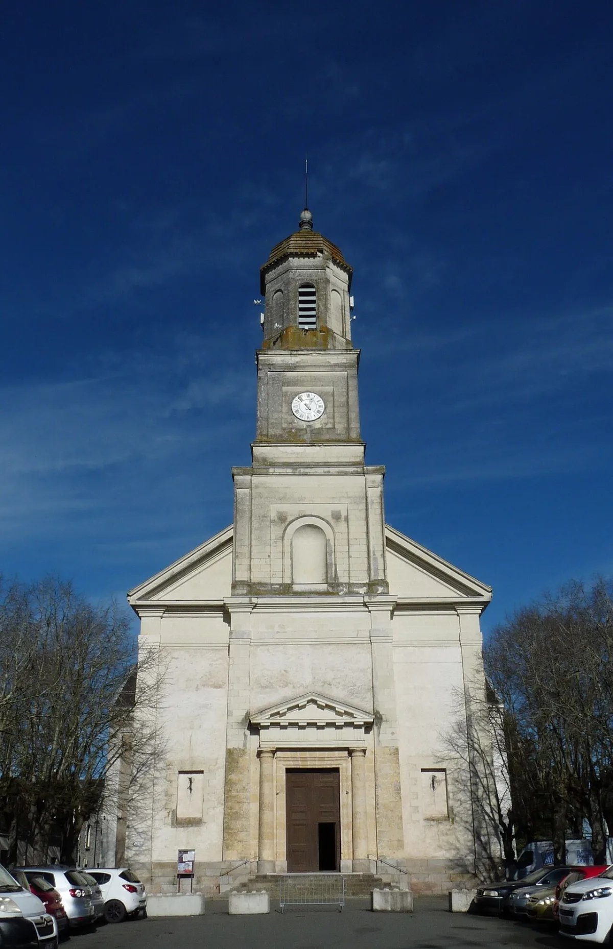 Église Saint-Pierre, Trelaze