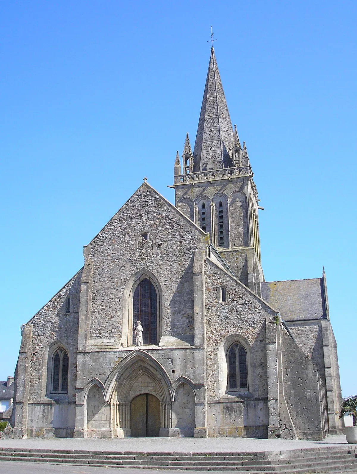 Église Saint-Jacques (Montebourg), Montebourg