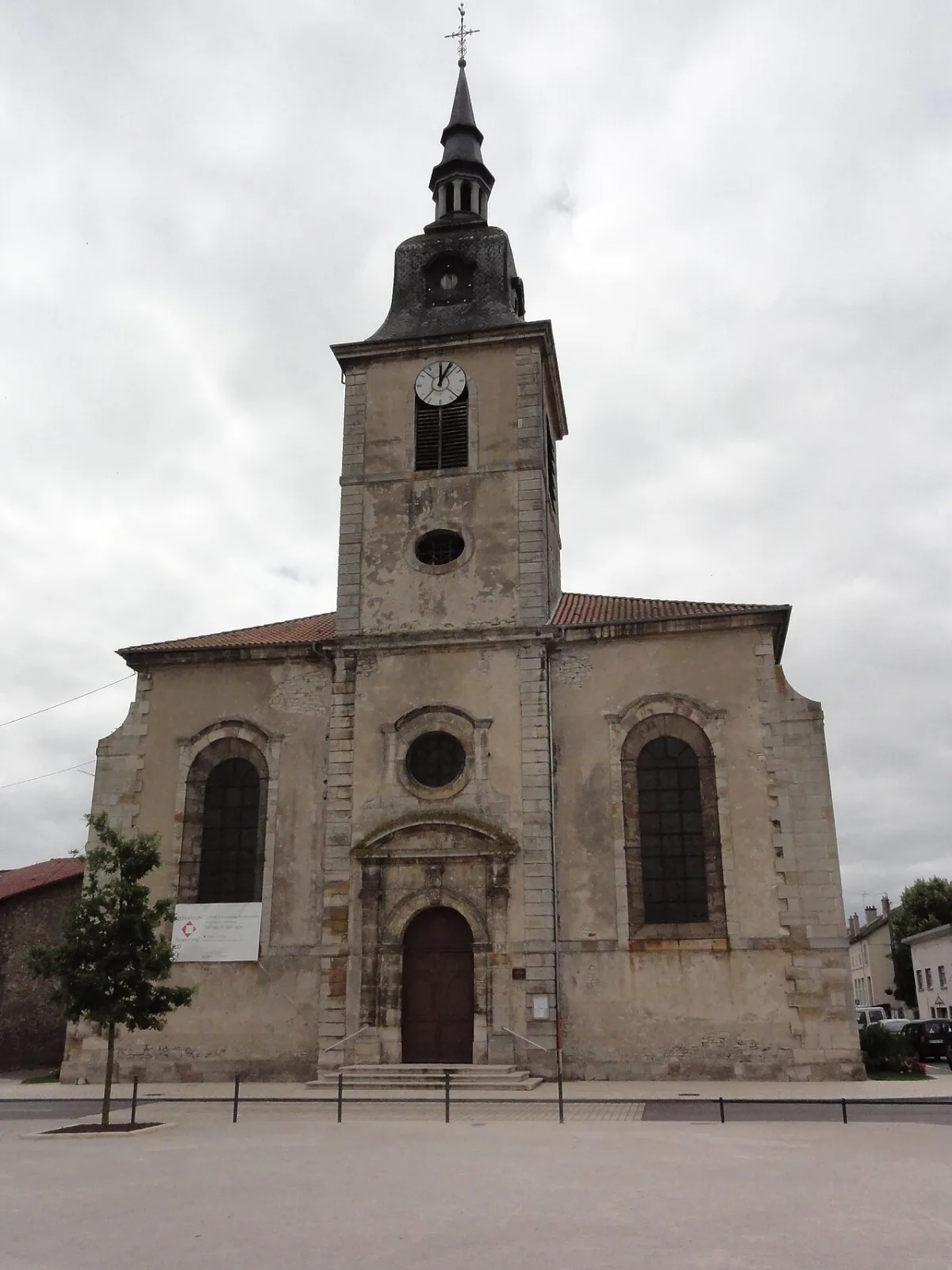 Saint Pierre, Rosieres Aux Salines