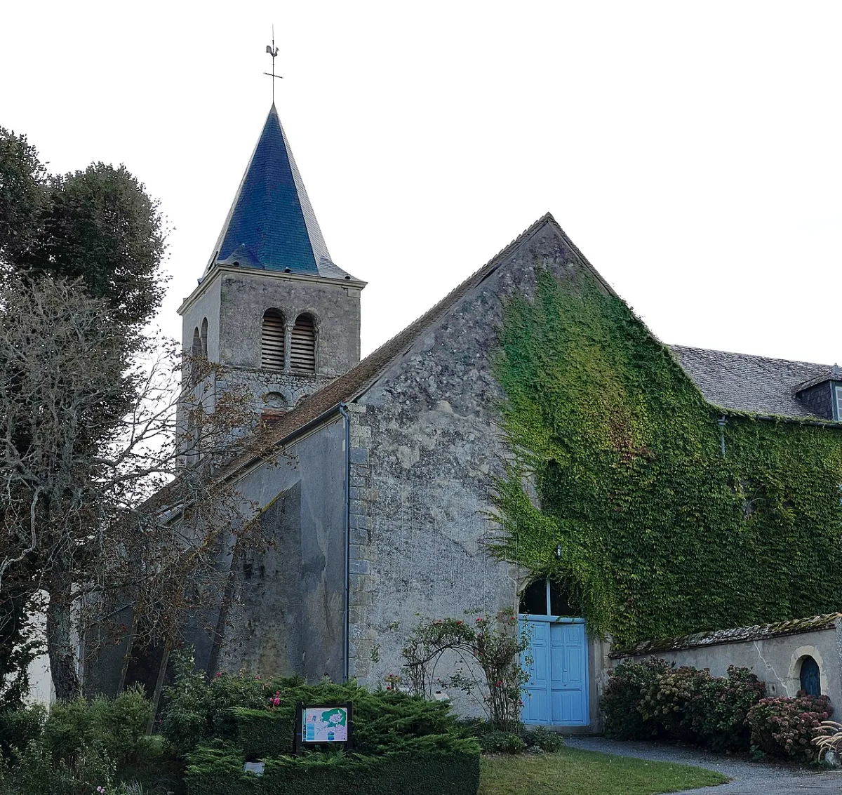 Prieuré Saint Pierre aux liens (prieuré Saint Pierre aux liens), Montambert