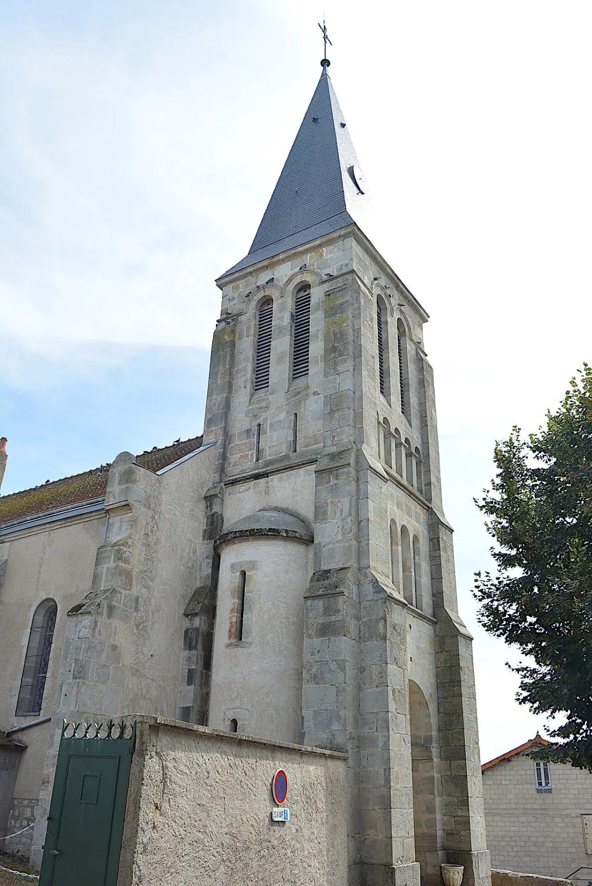 Eglise Saint-Julien, Lempty