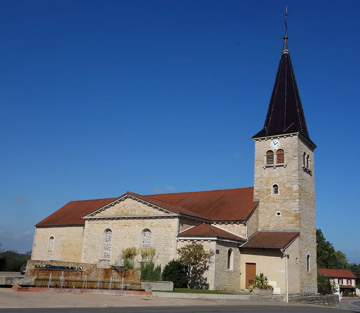Saint Jean Baptiste, Varennes Saint Sauveur