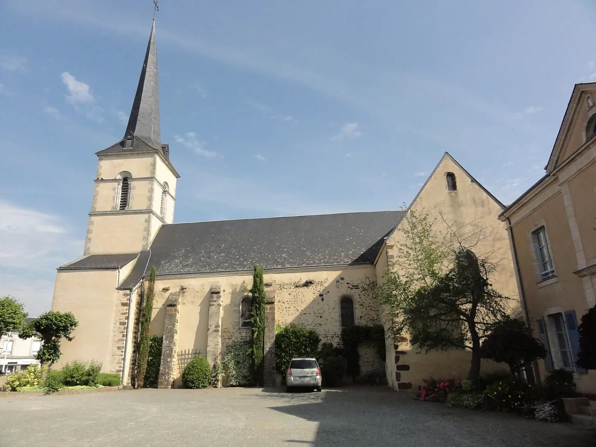 Eglise Saint-Aubin de SAINT-AUBIN-DE-LOCQUENAY, Saint-Aubin-De-Locquenay
