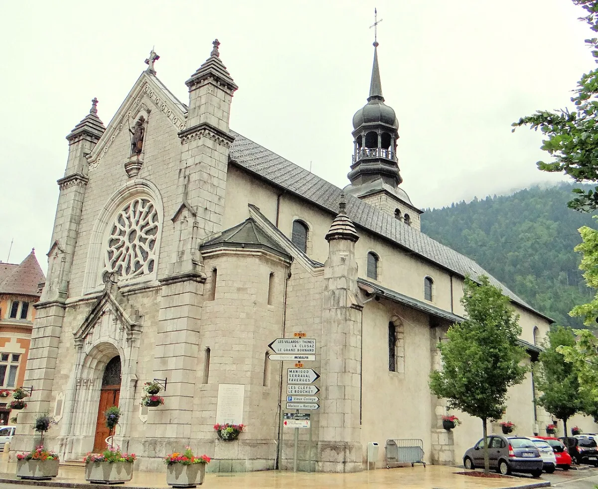 Église THÔNES (Saint Maurice), Thônes