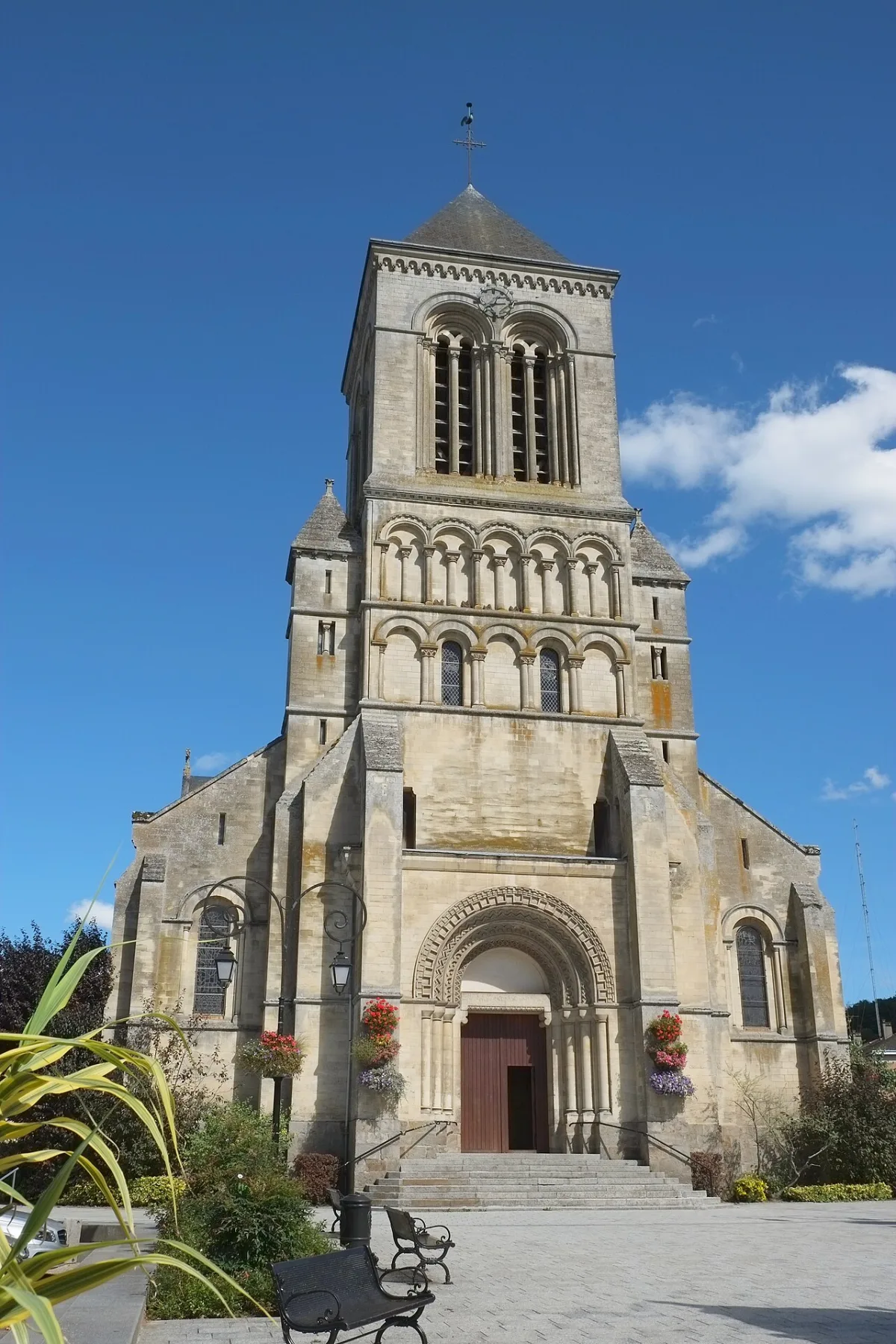 Saint Saëns, Saint Saens