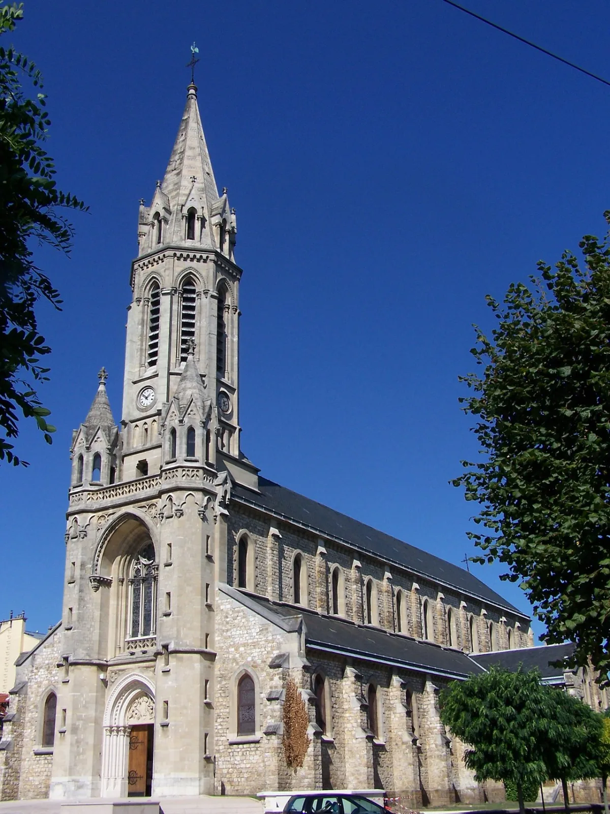 Église Saint-Antoine de Padoue, Le Chesnay
