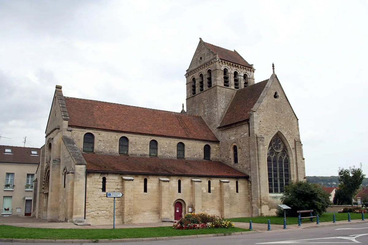 Mantes la Jolie (Sainte Anne de Gassicourt), Mantes La Jolie