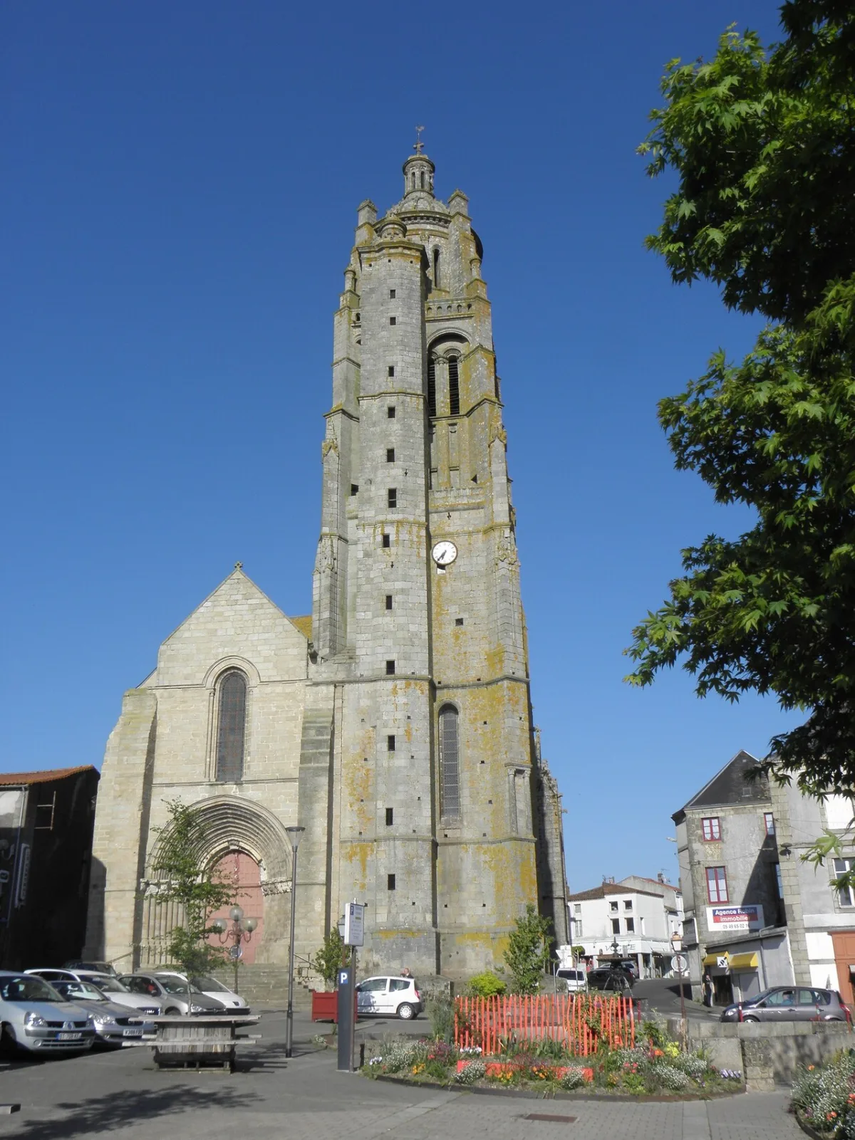 Bressuire (Notre-Dame), Bressuire