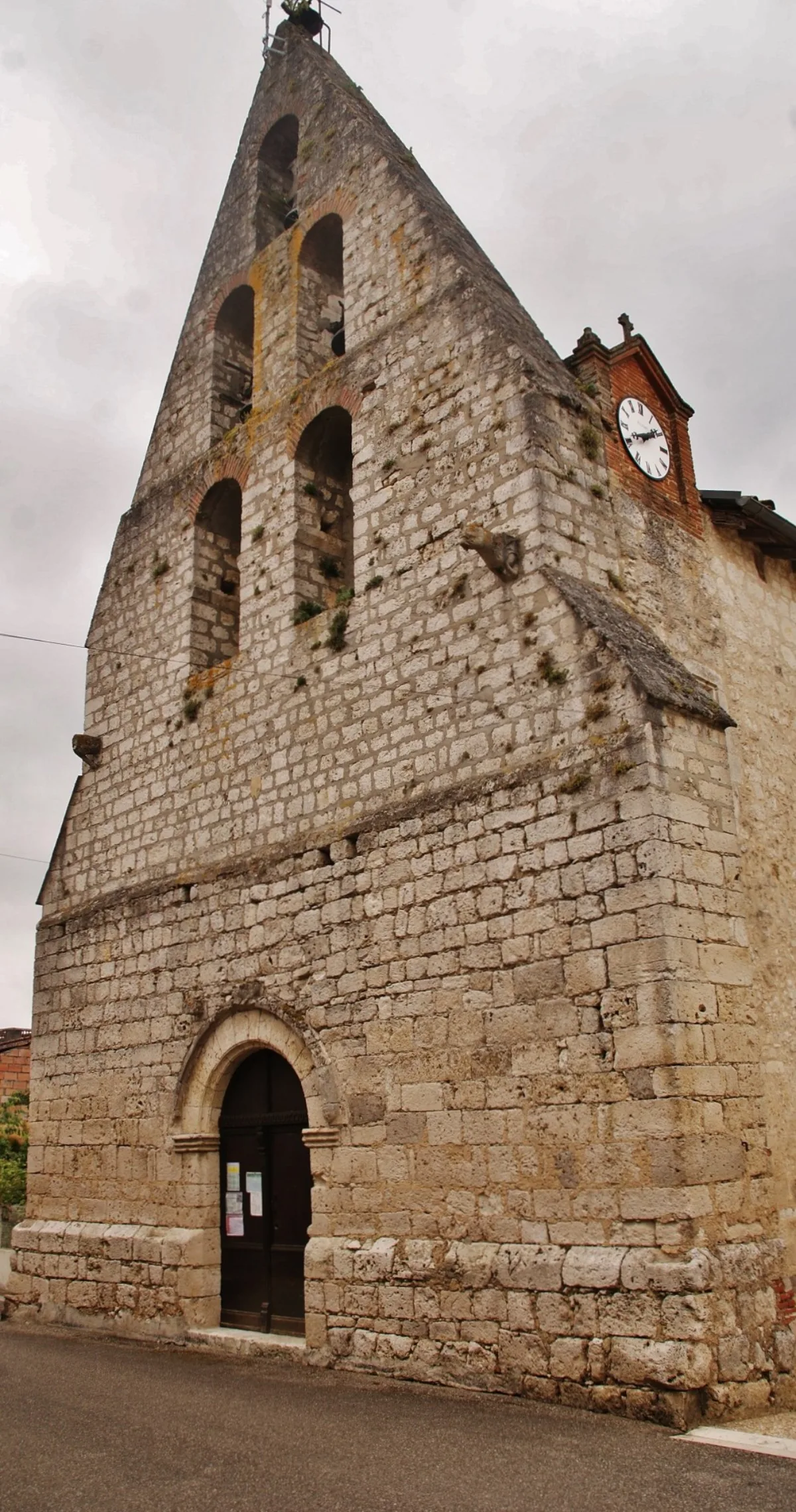 Saint-Michel-Eglise, Saint Michel
