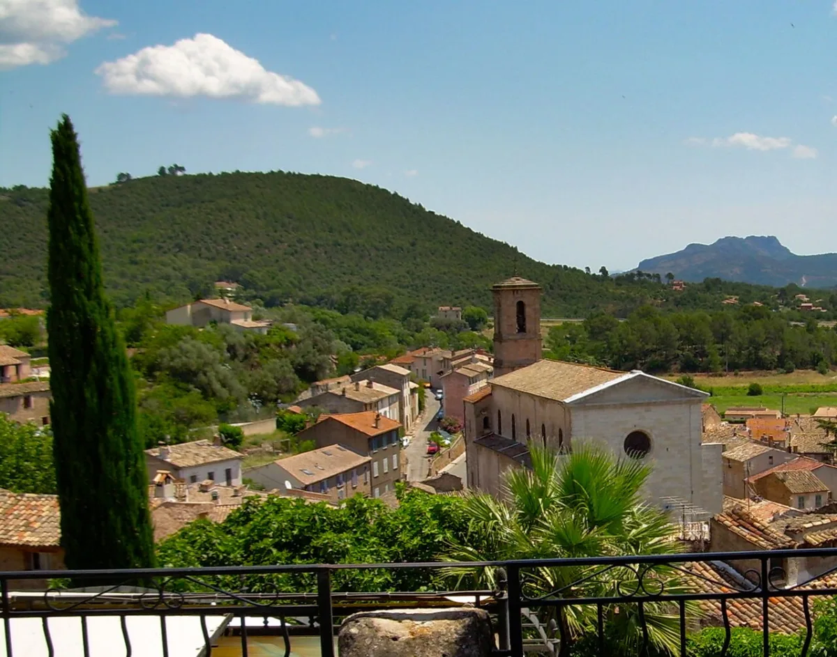 Église Martyr de Saint Jean Baptiste, Les Arcs