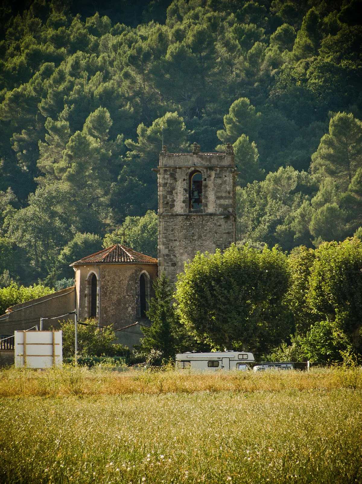 Saint Pierre, Signes