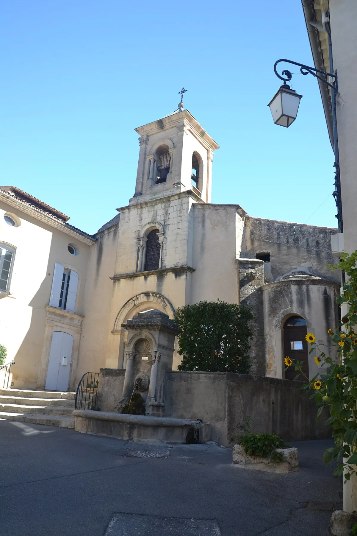 Église de Lourmarin (Saint Trophime), Lourmarin