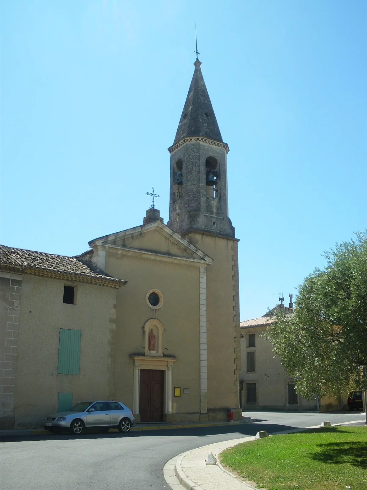 Église de Violès (Saint Pierre ), Violes
