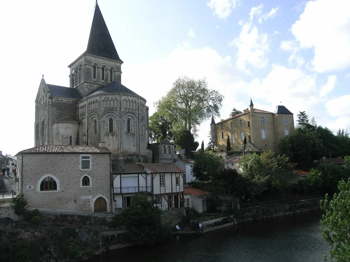 Église Saint Sauveur (Mareuil-sur-Lay), Mareuil-sur-Lay-Dissais