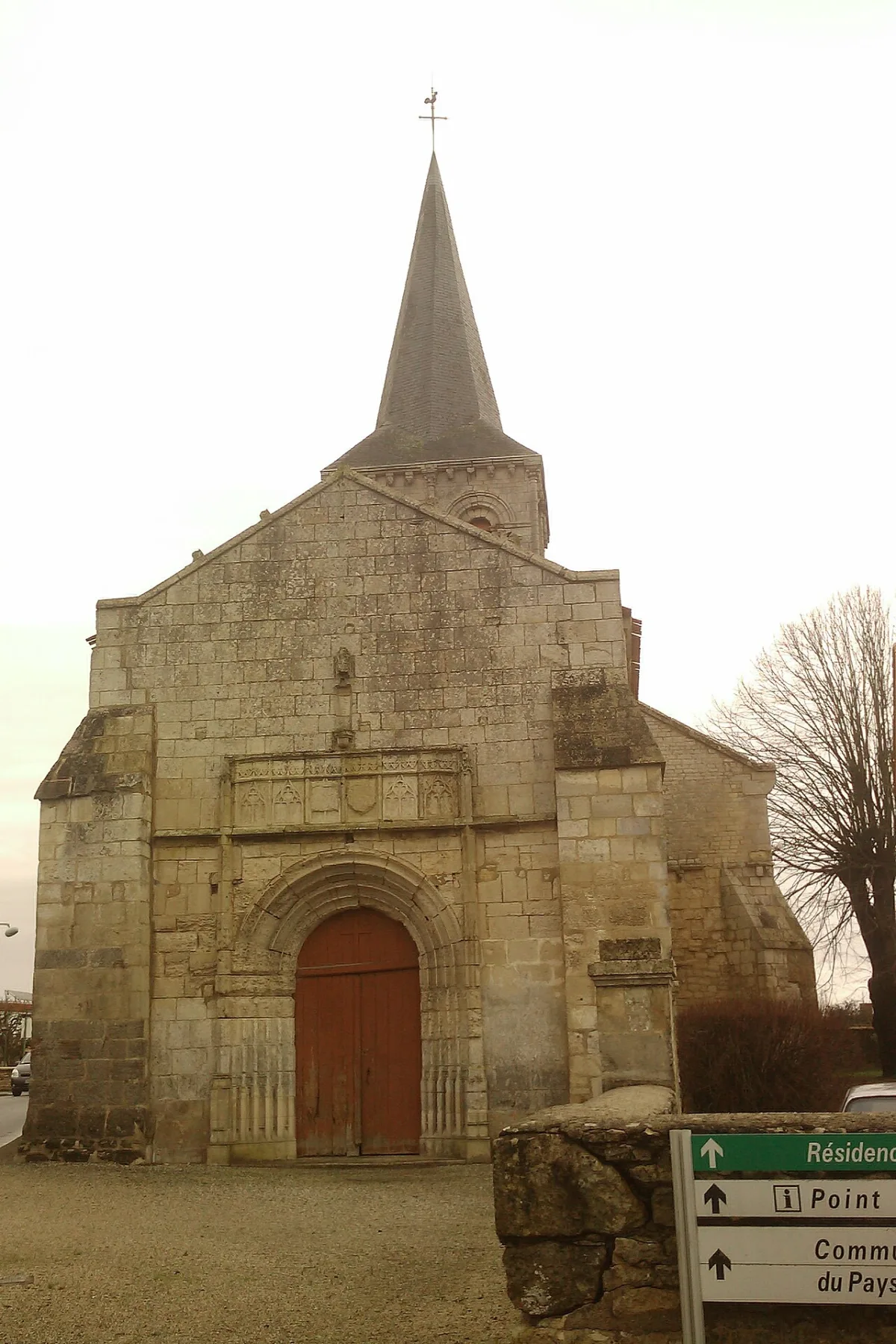Église Saint Rémi (Pouillé), Pouillé