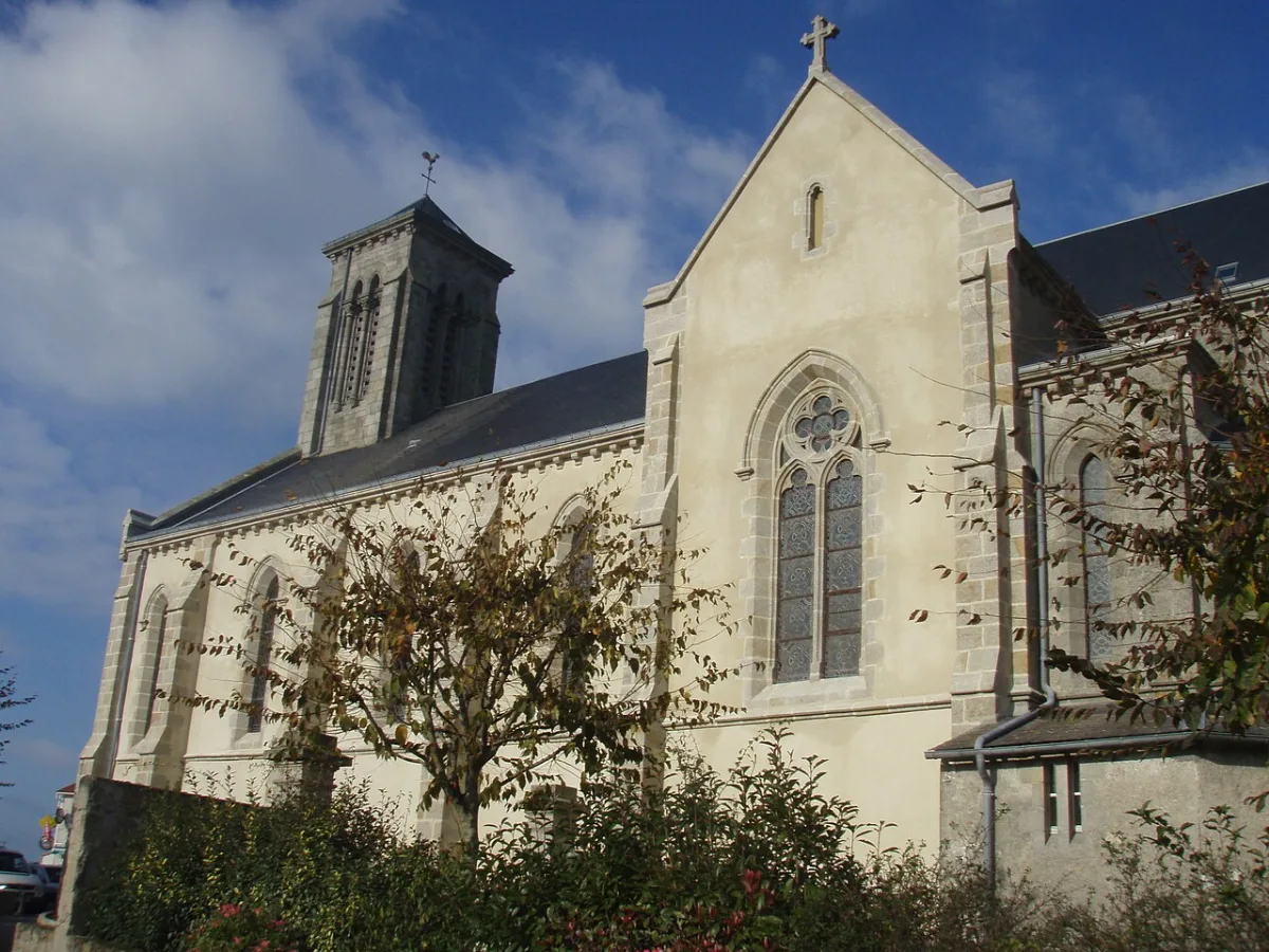 Église Saint Aubin (Saint-Aubin-des-Ormeaux), Saint-Aubin-des-Ormeaux