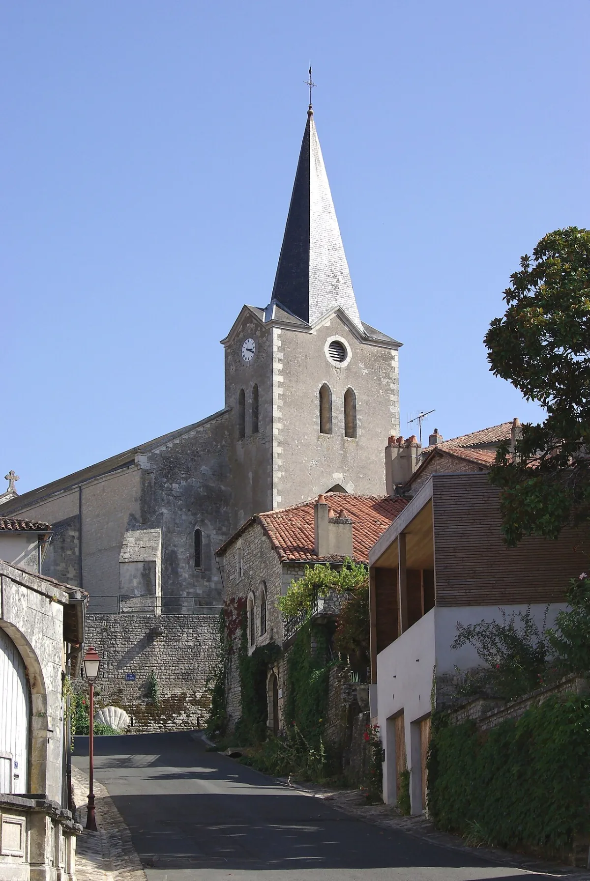 Charroux (Saint-Sulpice), Charroux
