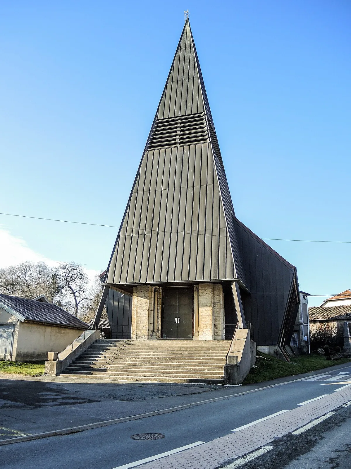 Saint Nicolas, Croix