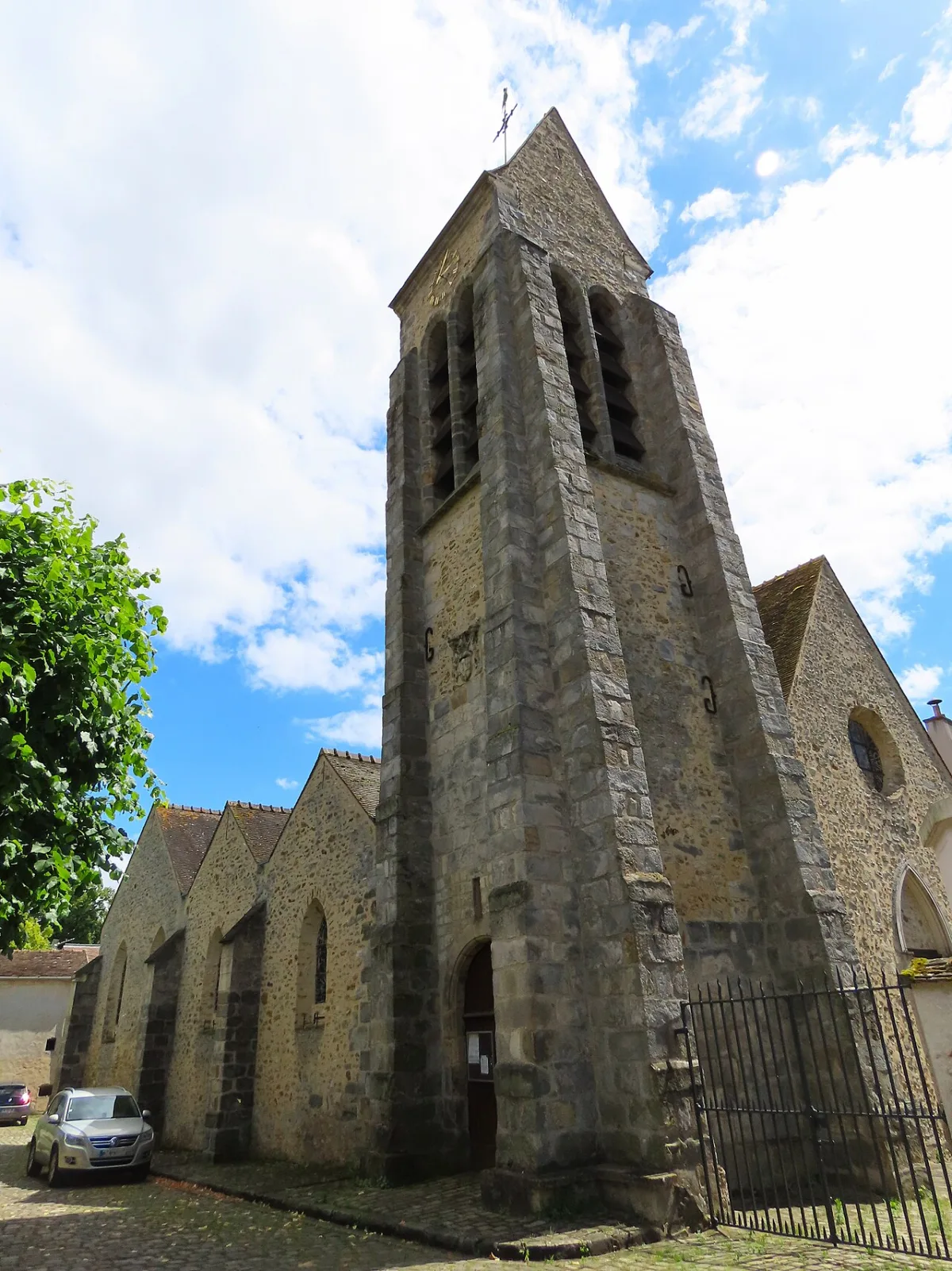 Saint Germain d'Auxerre (Champlan), Champlan