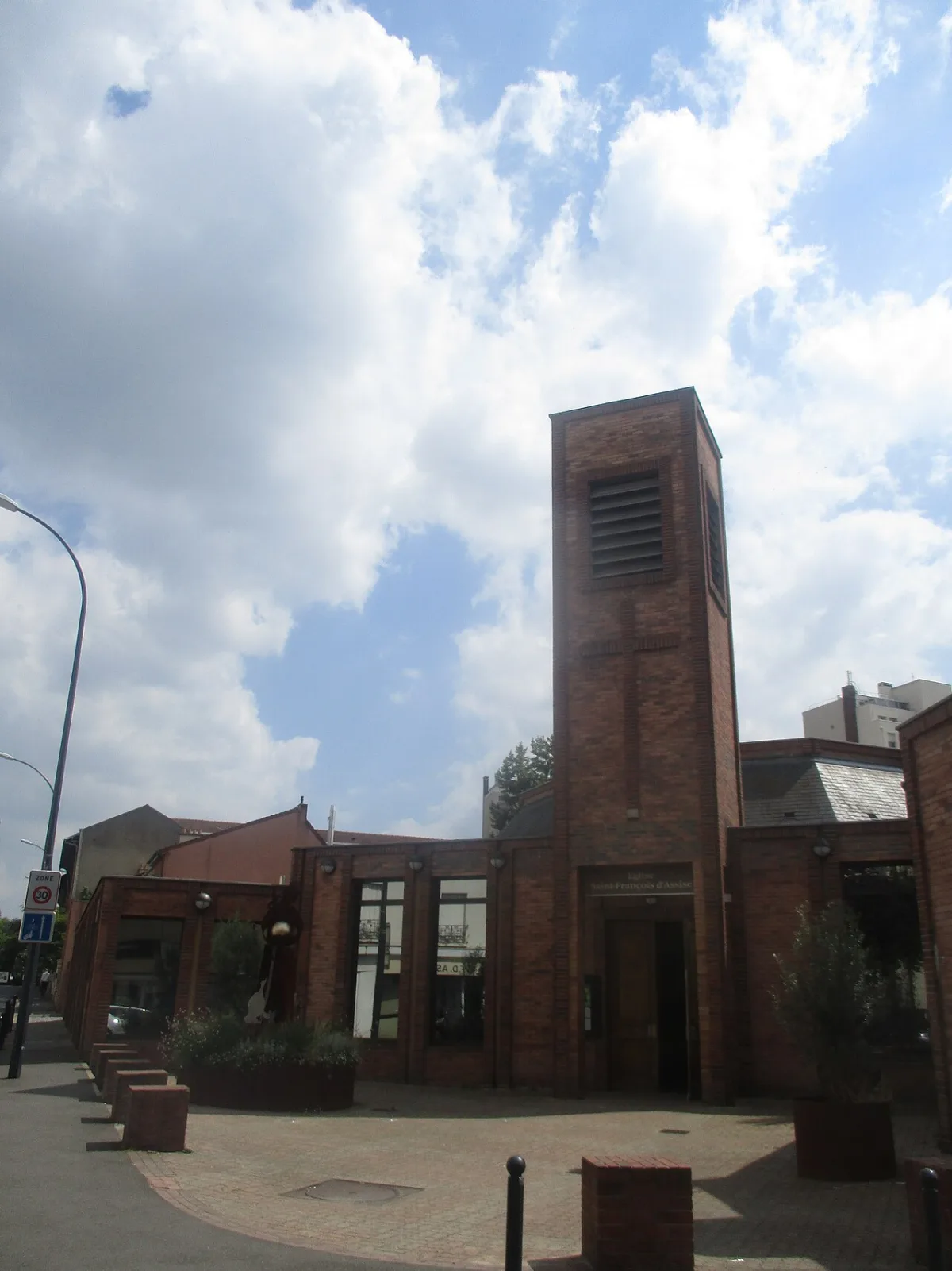 Église Saint-François-d'Assise, Vanves