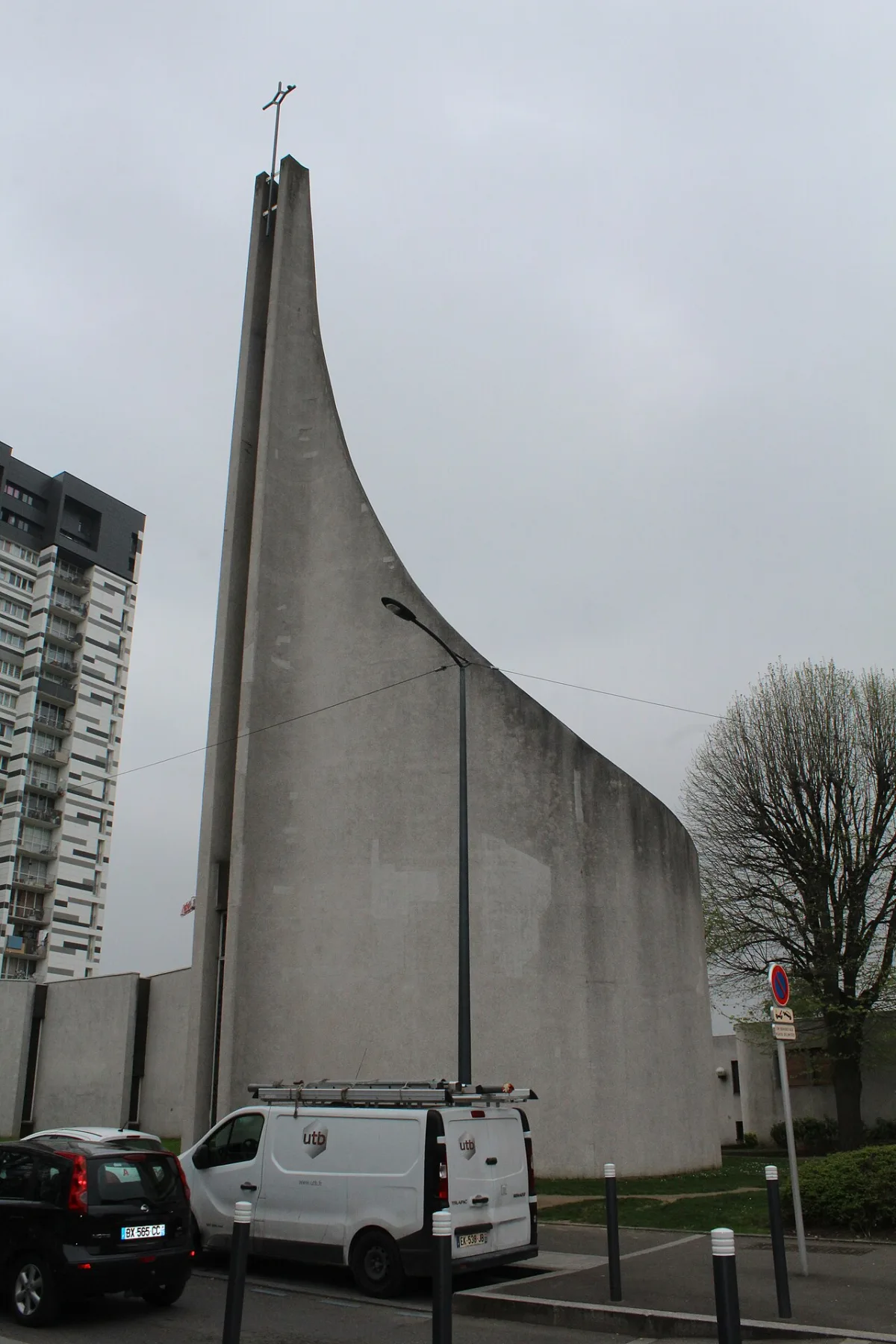 Église Saint André de Bobigny, Bobigny