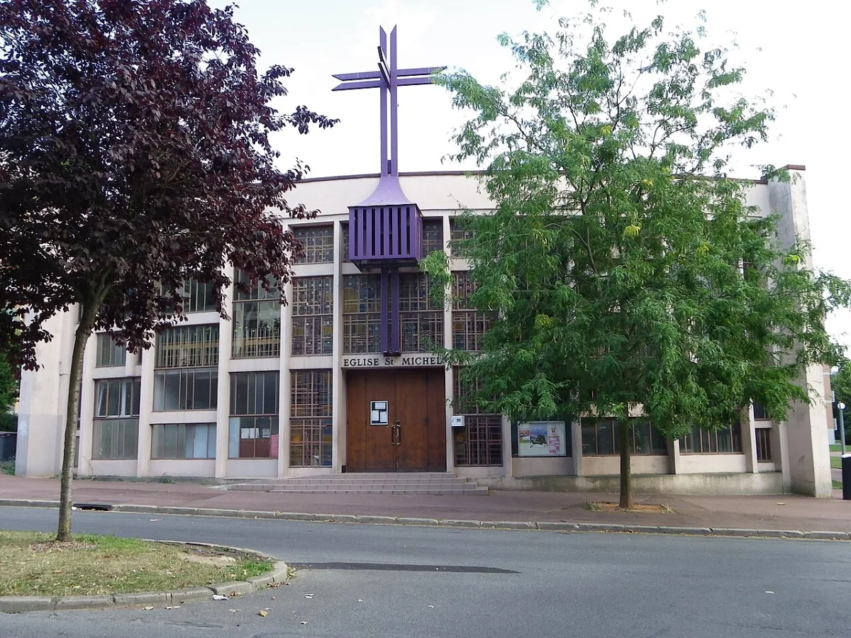 Église Saint Michel du Mont-Mesly, Créteil